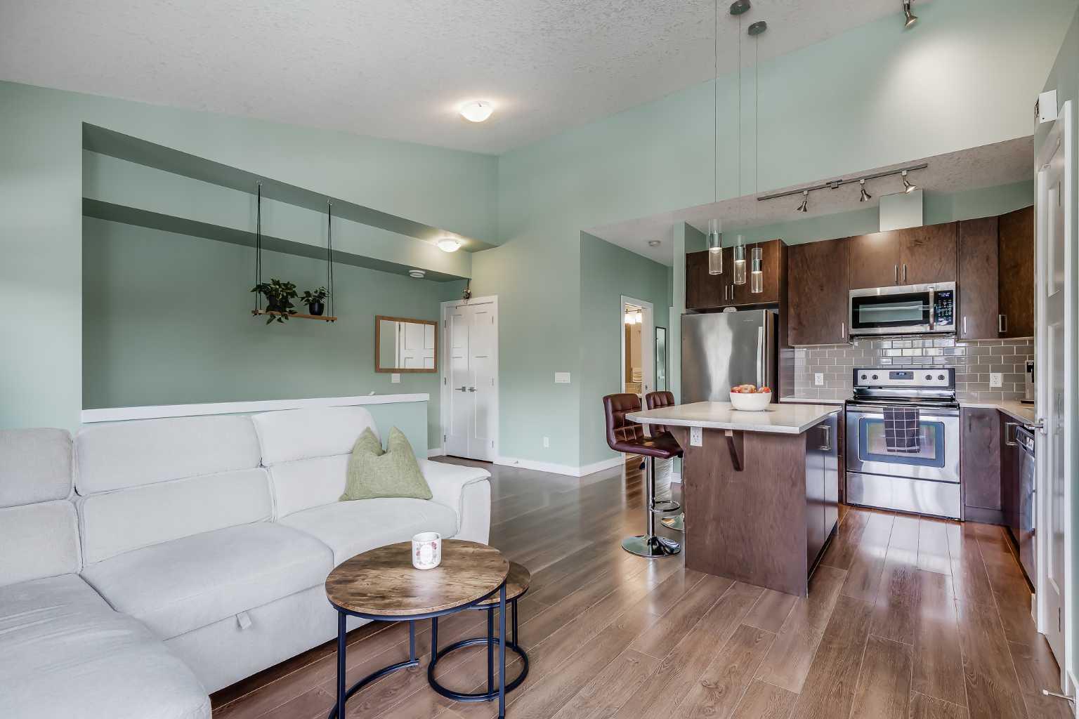 132 Evanscrest Gardens NW