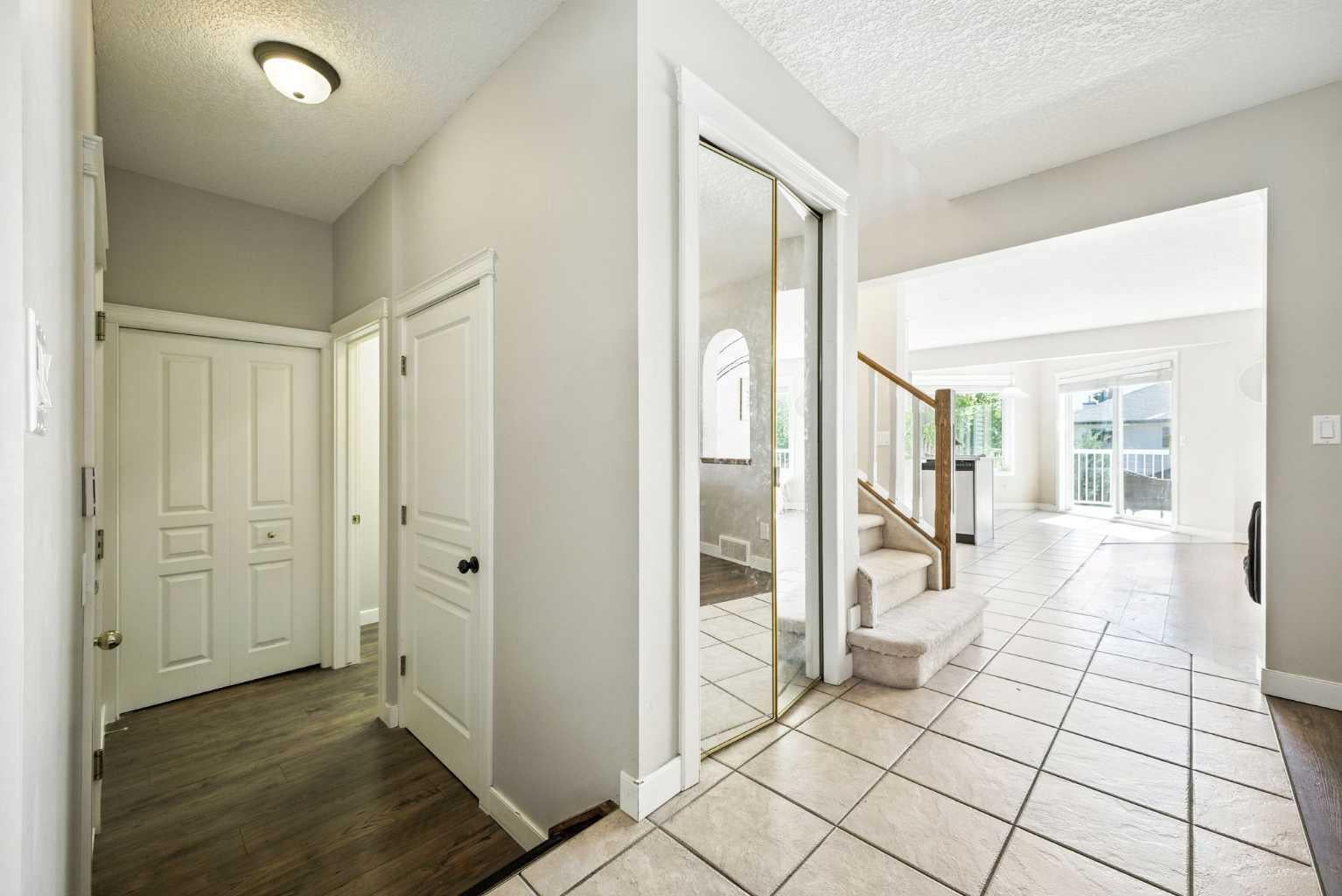58 Tuscany Ridge View NW