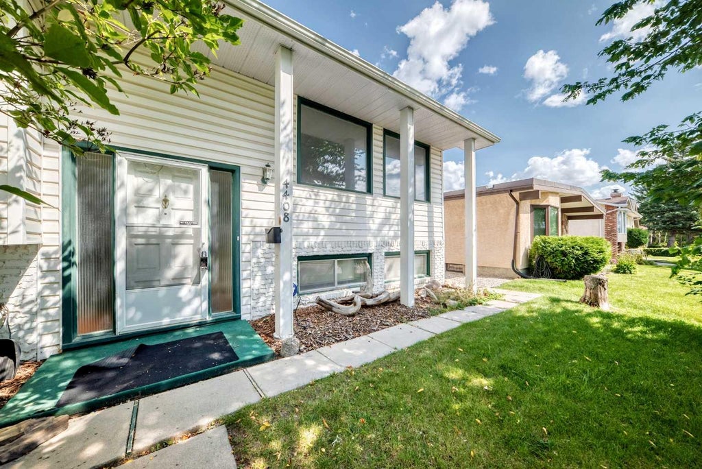 Photo of 4408 Dalhart Road NW, Calgary, AB T3A 1B7 (MLS # A2341061)