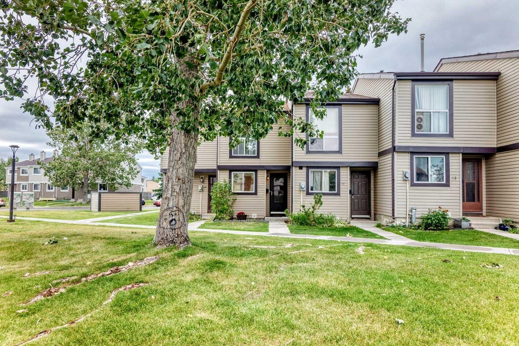 Photo of 3029 Rundleson Road NE #11, Calgary, AB T1Y 3Z5 (MLS # A2341645)