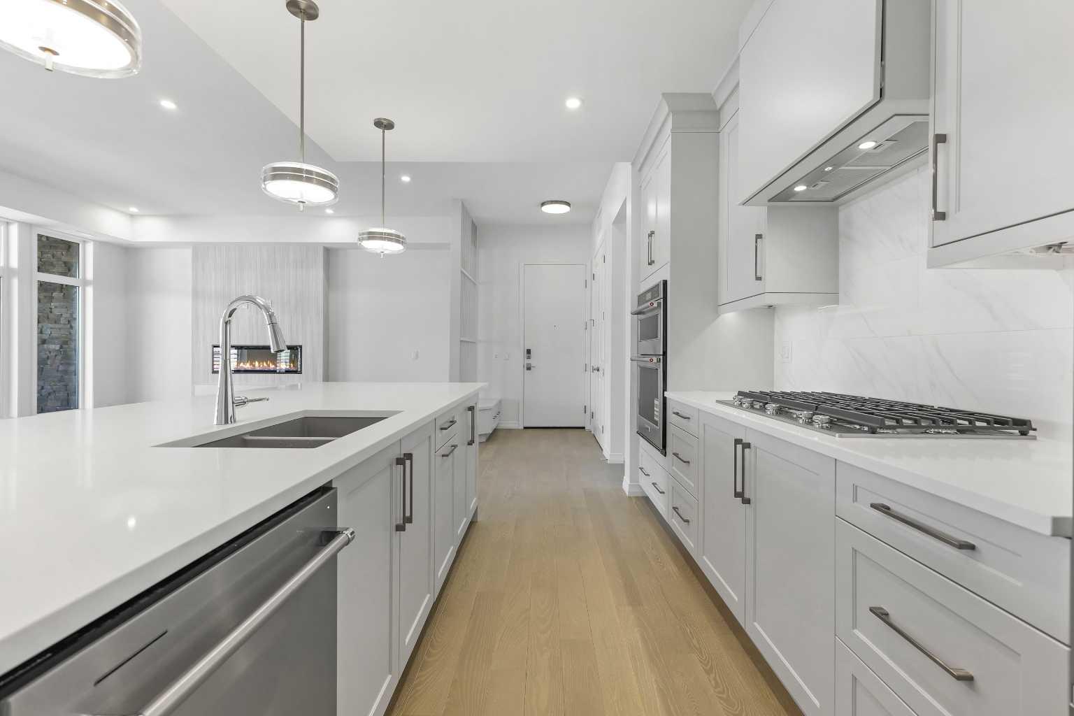 140 Marina Cove SE 301