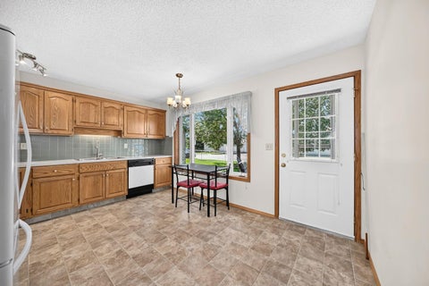 Tiny photo for 3 Parklane Place, Strathmore, AB T1P 1K7 (MLS # A2328365)