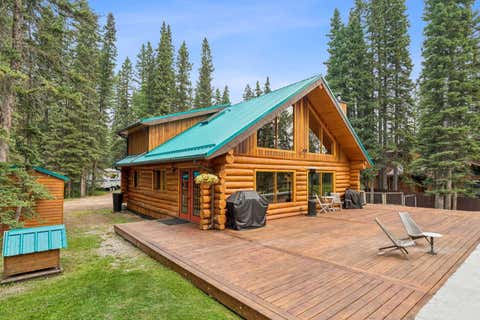 Photo of 12 Yoho Tinda Road, Bragg Creek, AB T0L 0K0 (MLS # A2334134)