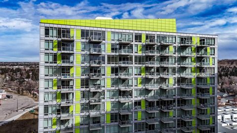 30 Brentwood Common NW 905 Calgary AB T2L 2J9