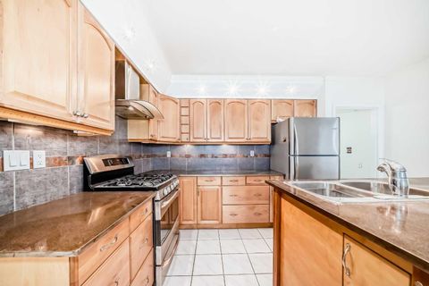 Tiny photo for 820 9A Street NE, Calgary, AB T2E 4L6 (MLS # A2290177)