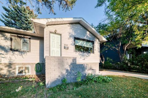 Tiny photo for 820 9A Street NE, Calgary, AB T2E 4L6 (MLS # A2290177)
