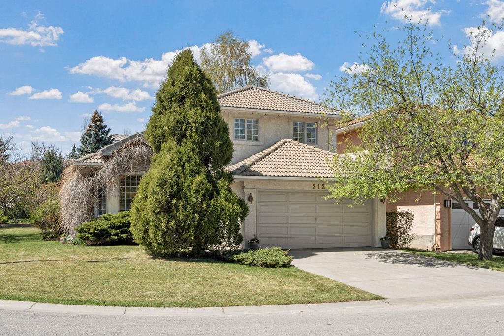 Photo of 212 Sirocco Place SW, Calgary, AB T3H 2N3 (MLS # A2293905)