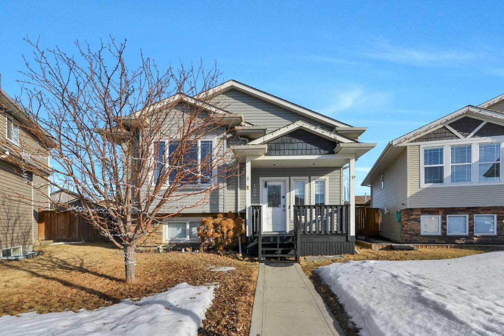 Photo of 124 Heartland Crescent, Penhold, AB T0M 1R0 (MLS # A2285327)