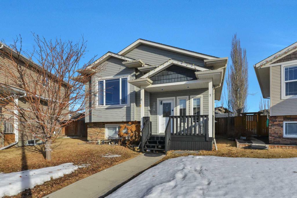 Photo of 124 Heartland Crescent, Penhold, AB T0M 1R0 (MLS # A2285327)