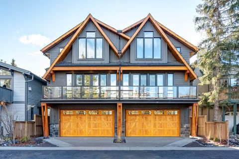 617 4th Street 3(NW) Canmore AB T1W 2G7