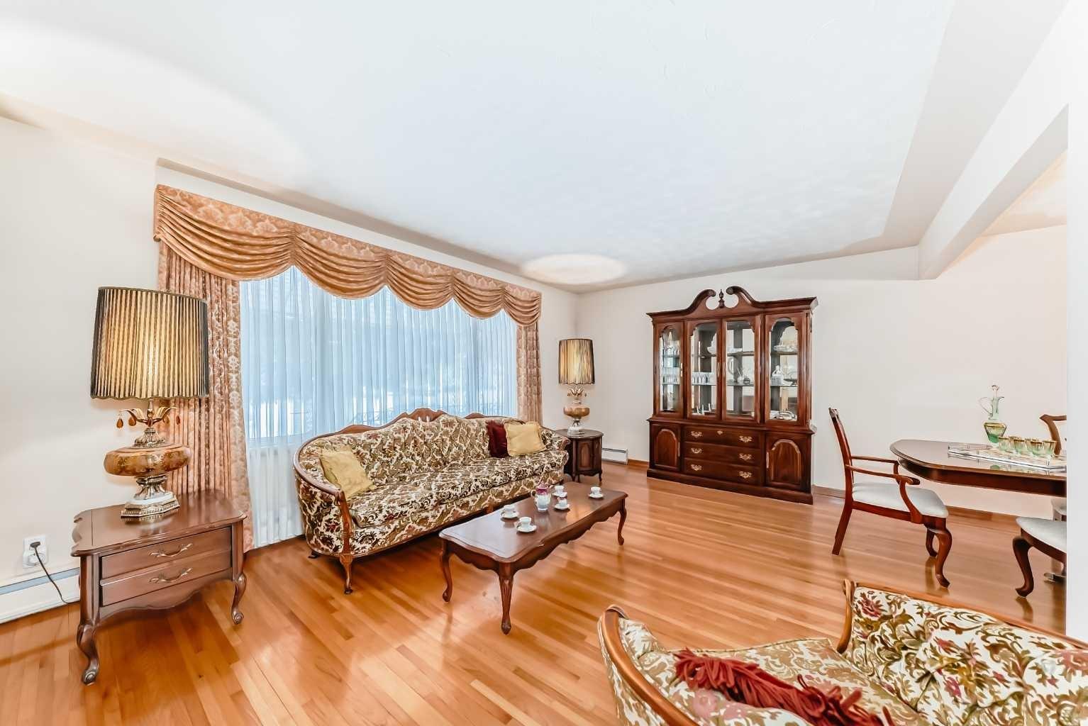 42 Fullerton Road SE