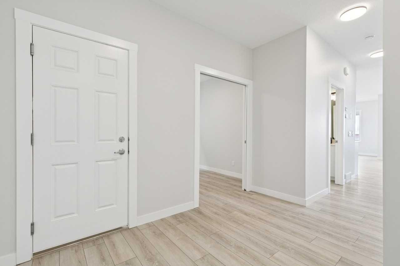 592 Creekmill Court SW