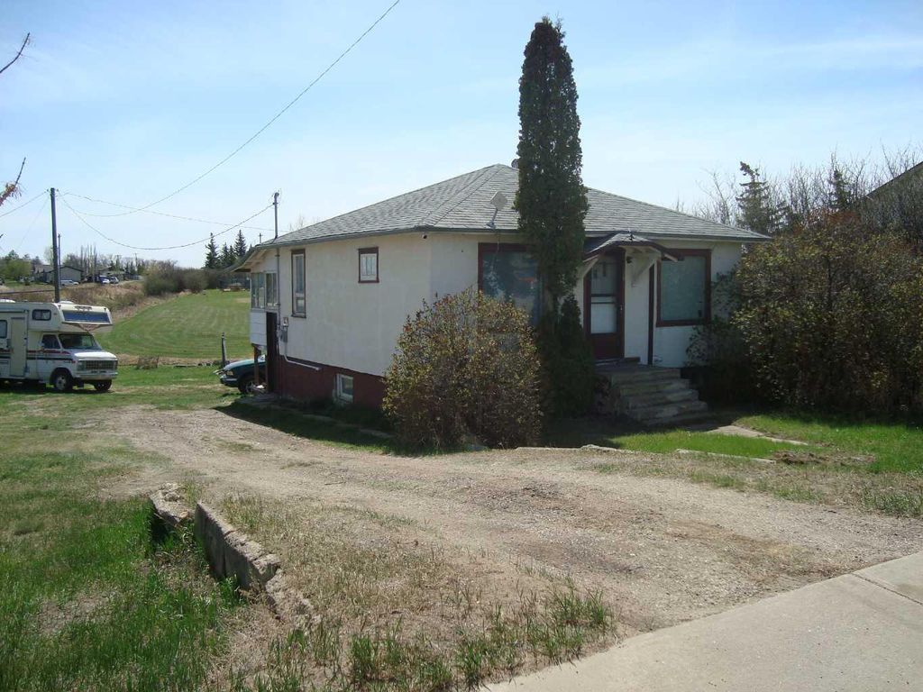 Photo of 197 First Street, Trochu, AB T0M 2C0 (MLS # A2310700)