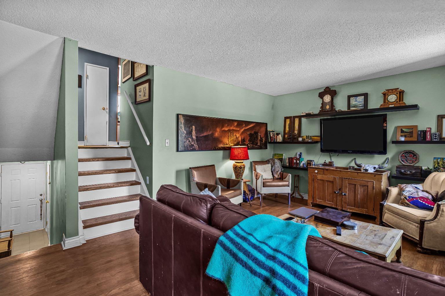246 Kluane Drive