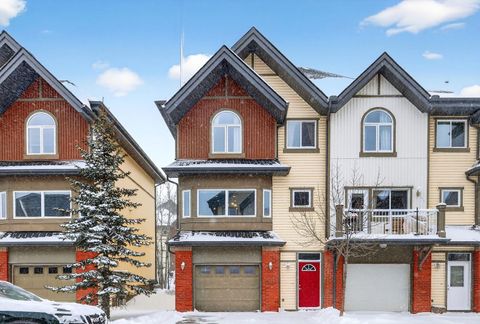 Photo of 1902 Wentworth Villas SW, Calgary, AB T3H 0K8 (MLS # A2294644)