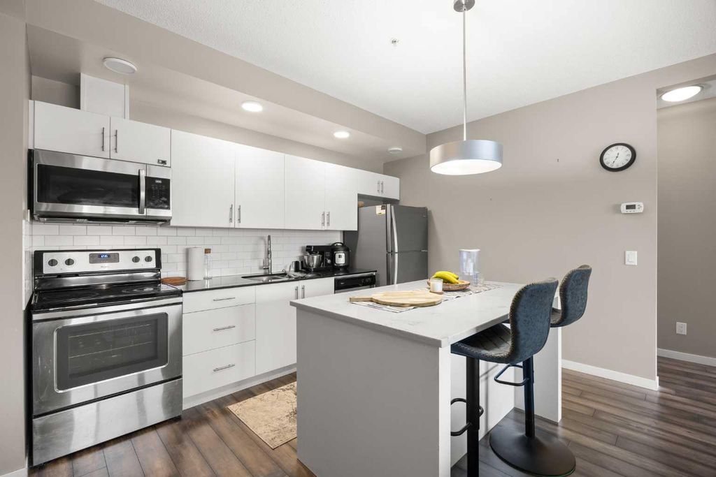 Photo of 4818 Varsity Drive NW #208, Calgary, AB T3A 1A3 (MLS # A2296078)