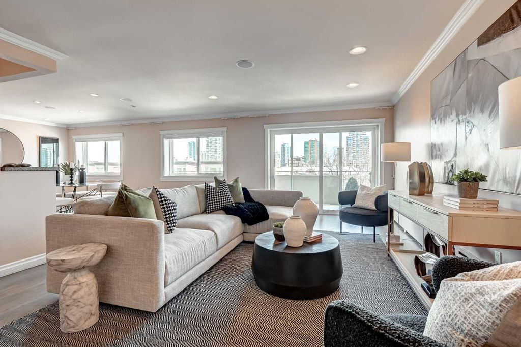 Photo of 823 Royal Avenue SW #502, Calgary, AB T2T 0L4 (MLS # A2289392)