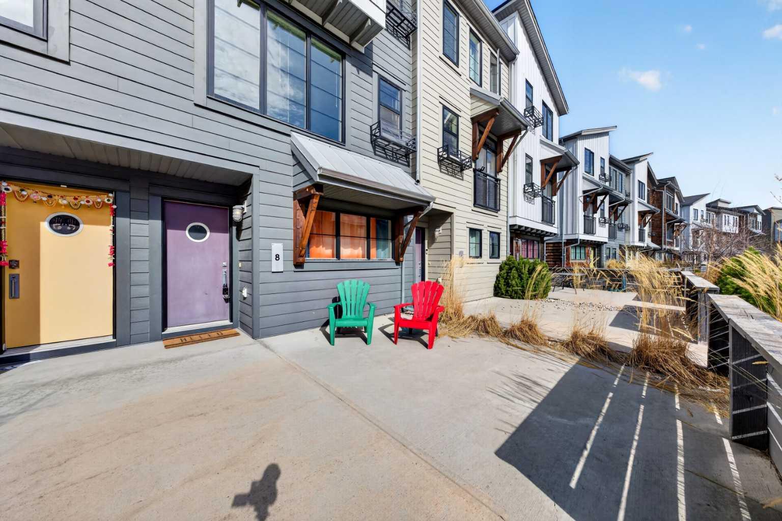 8 Walden Walk SE