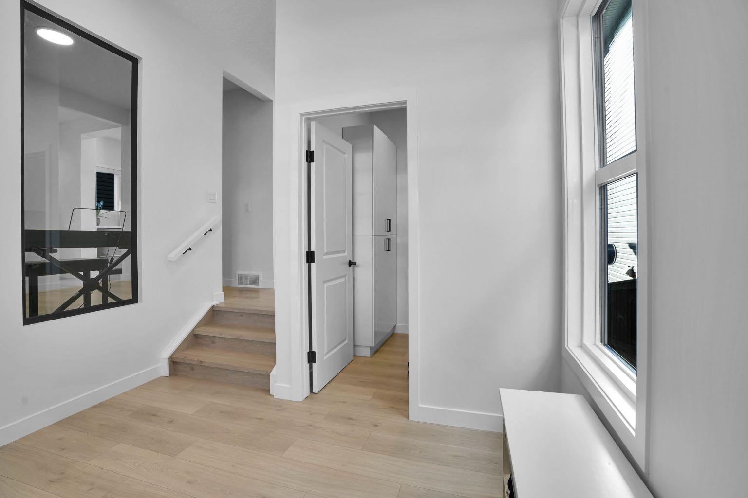 111 SETONSTONE Landing SE