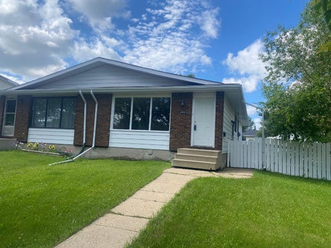 Photo of 6321-B Enevold Drive, Camrose, AB T4V 3K1 (MLS # A2320454)