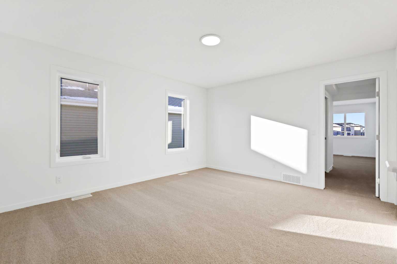 409 Corner Glen Way NE