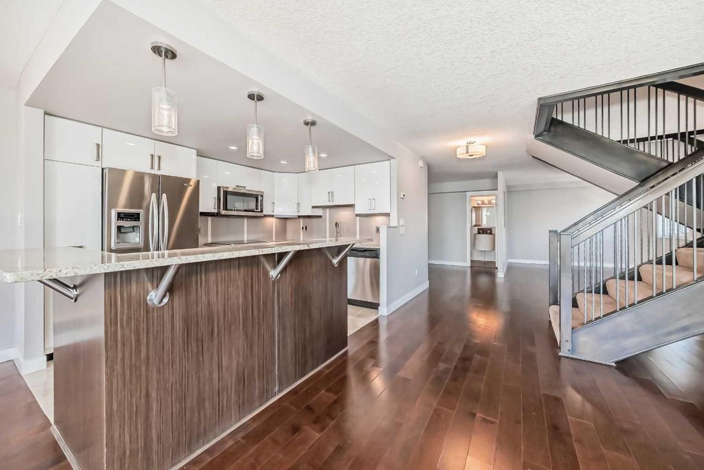 Photo of 1033 15 Avenue SW #601, Calgary, AB T2R 0S6 (MLS # A2290709)