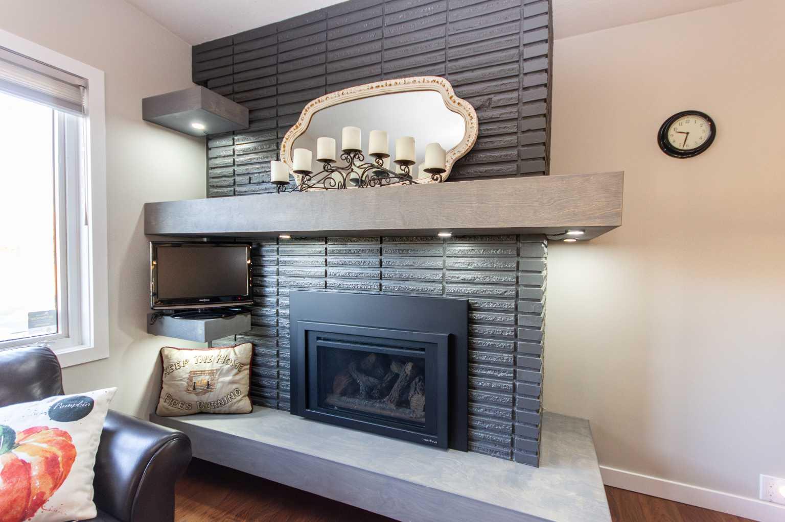 4413 Embury Crescent