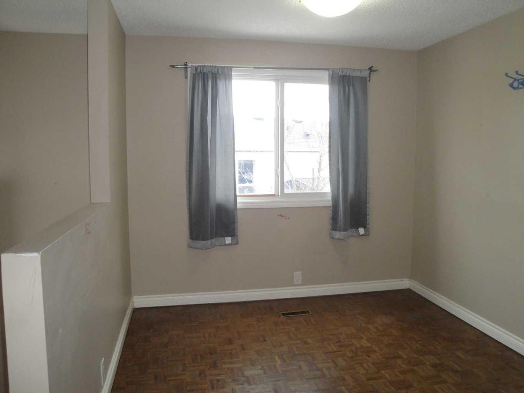 Photo of 88 Abingdon Court NE, Calgary, AB T2A 6S5 (MLS # A2289712)