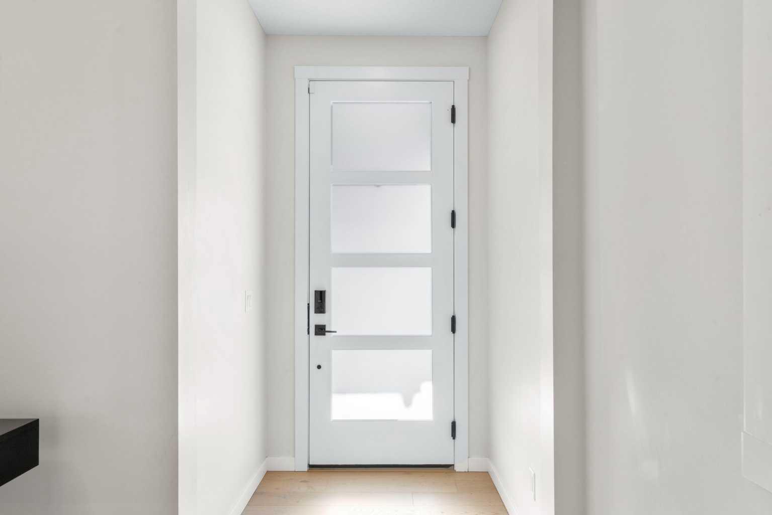 1104 Cranbrook Gardens SE