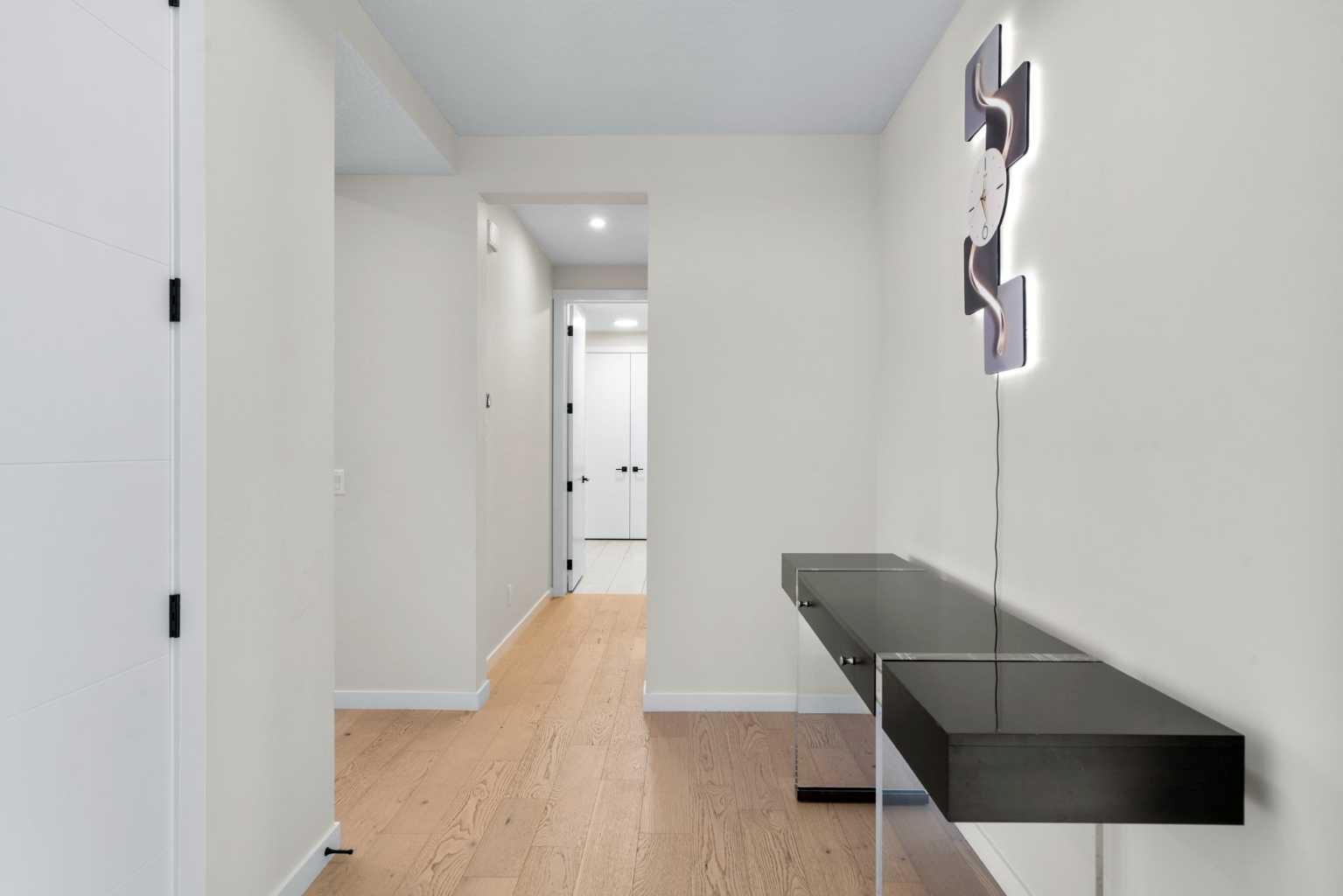 1104 Cranbrook Gardens SE