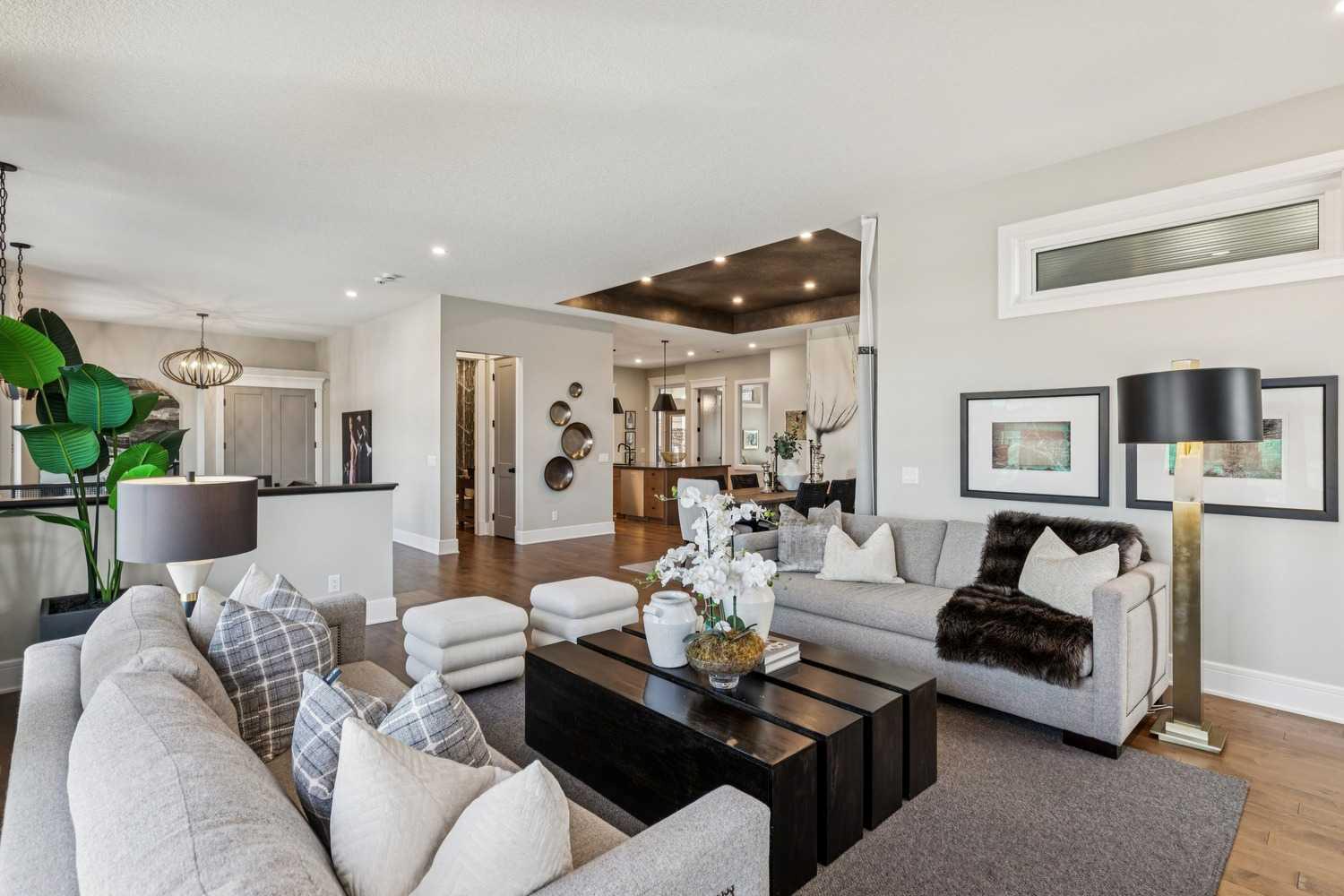 92 Crestridge View SW