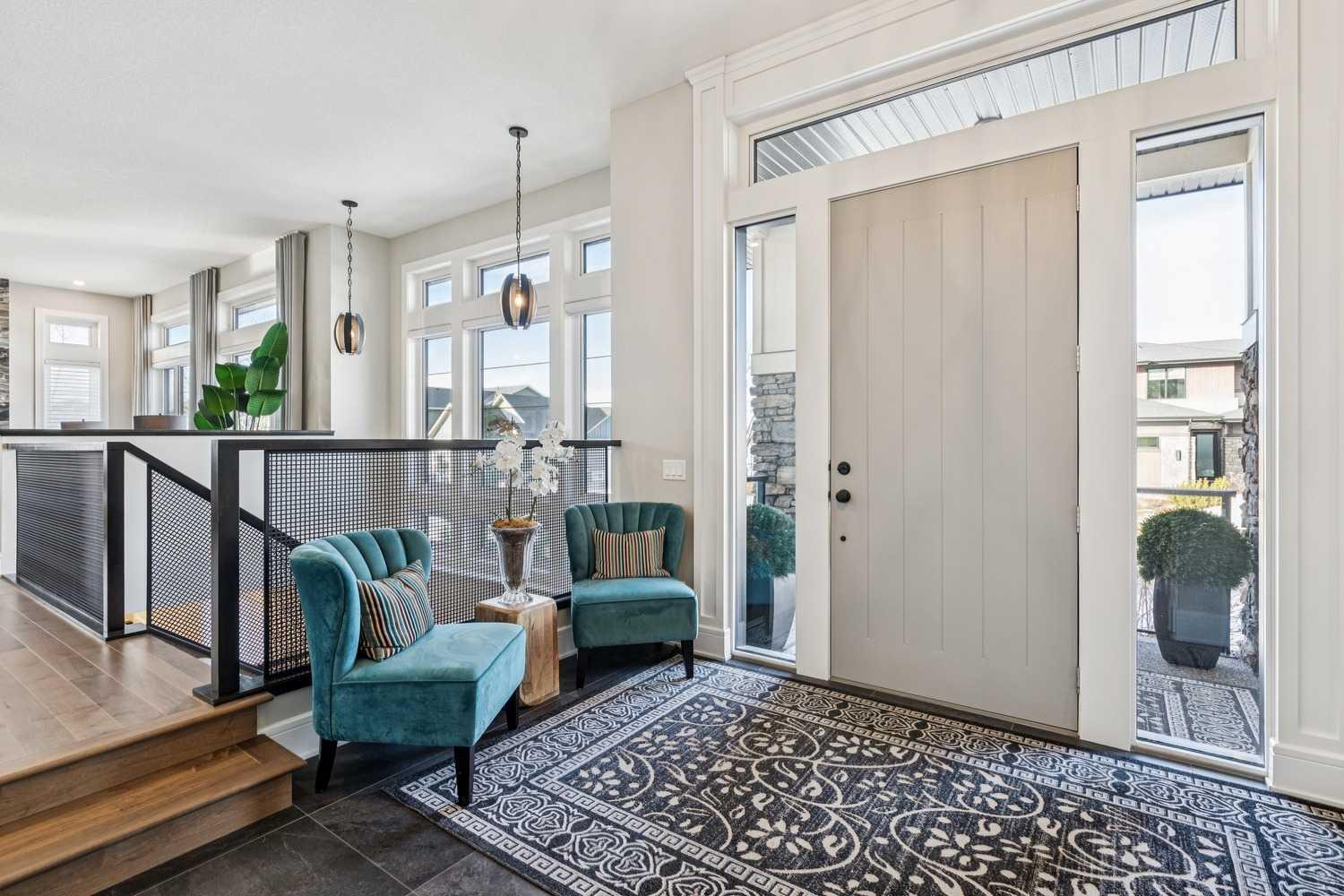 92 Crestridge View SW