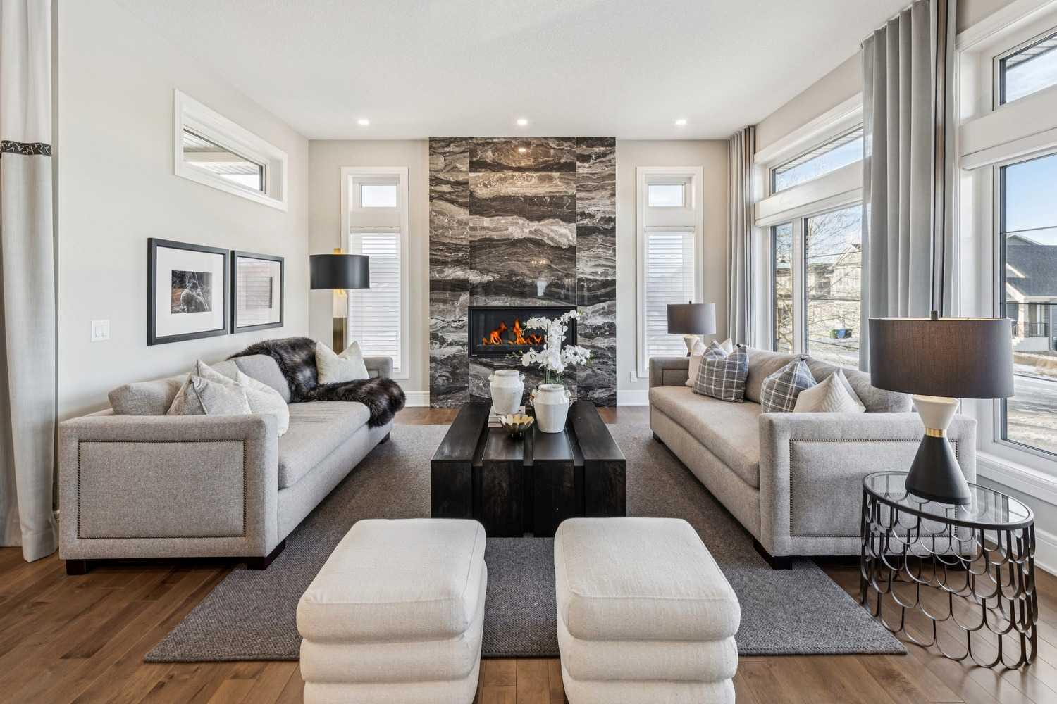 92 Crestridge View SW