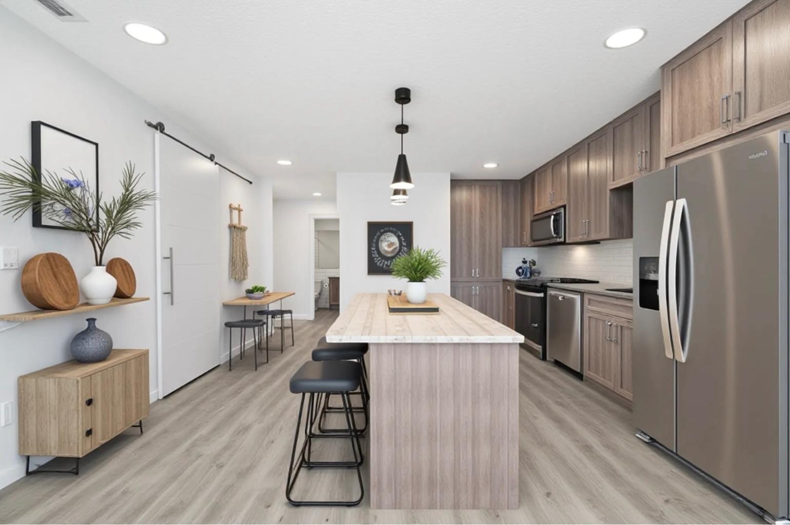 350 livingston Common NE 2115