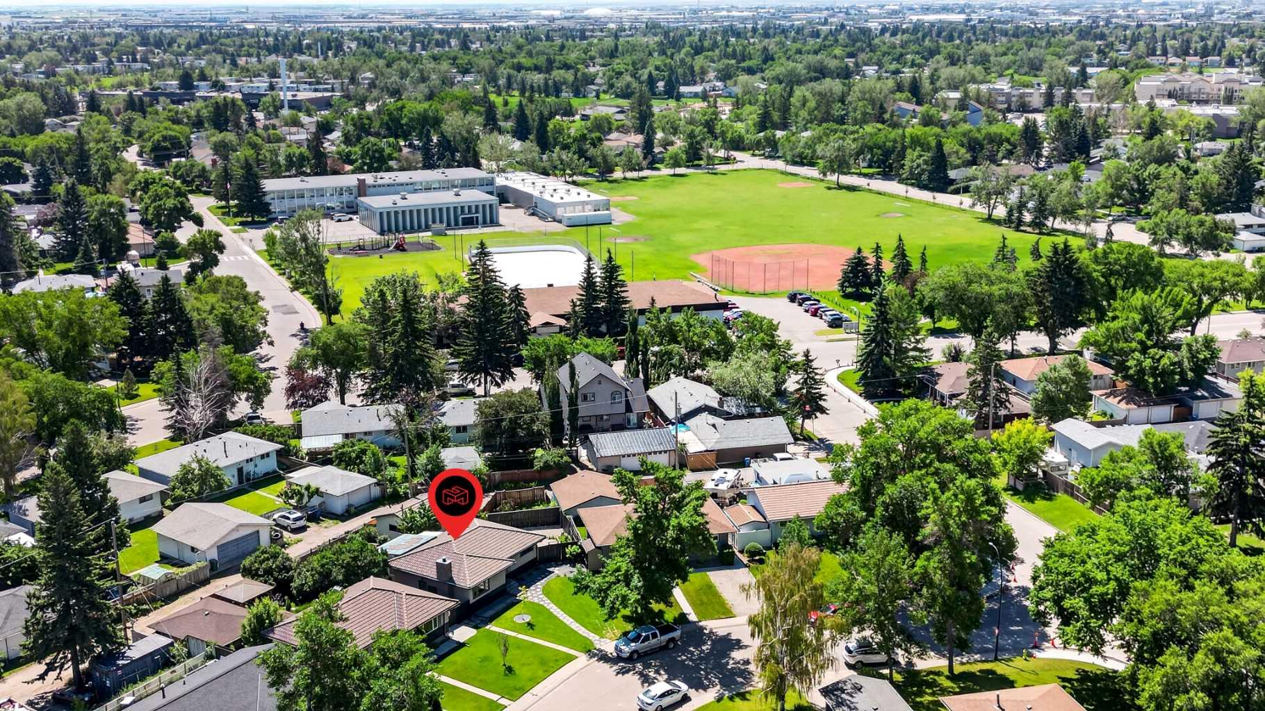 2018 Cottonwood Crescent SE