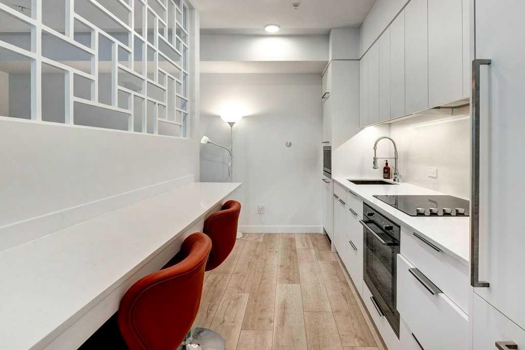 3130 Thirsk Street NW 206