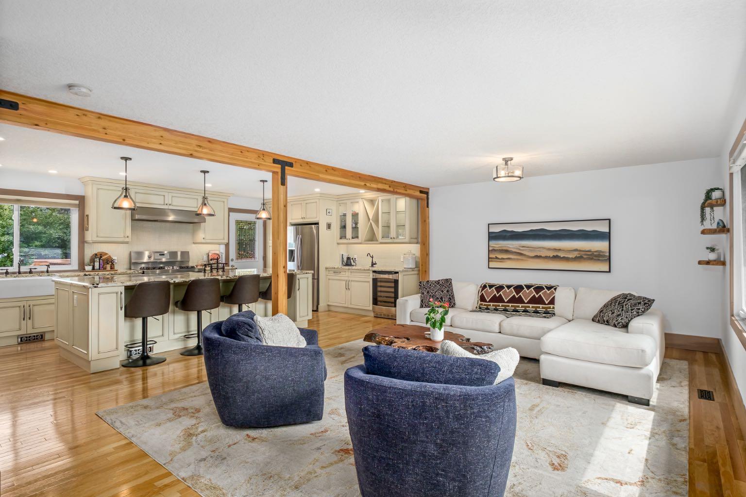 5104 Vallance Crescent NW