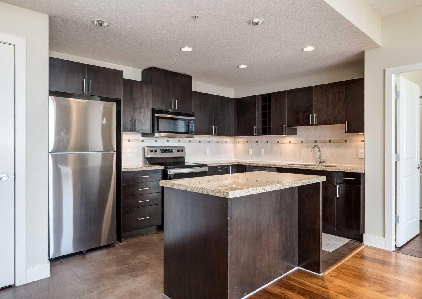 77 Spruce Place SW 1801