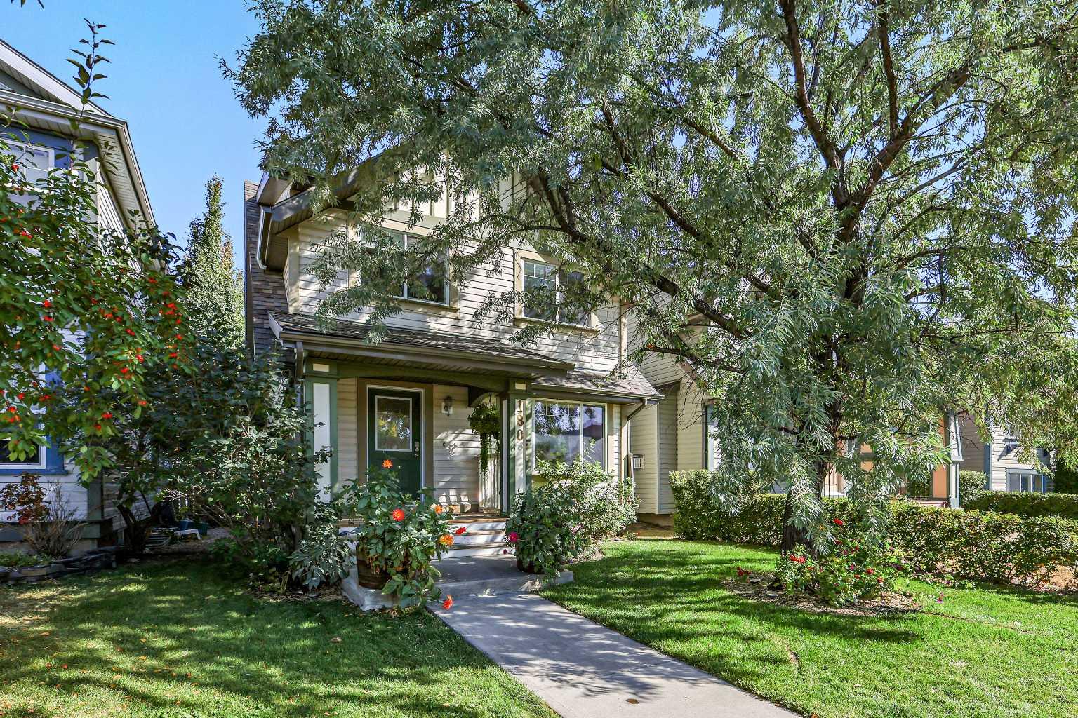 180 Copperfield Rise SE