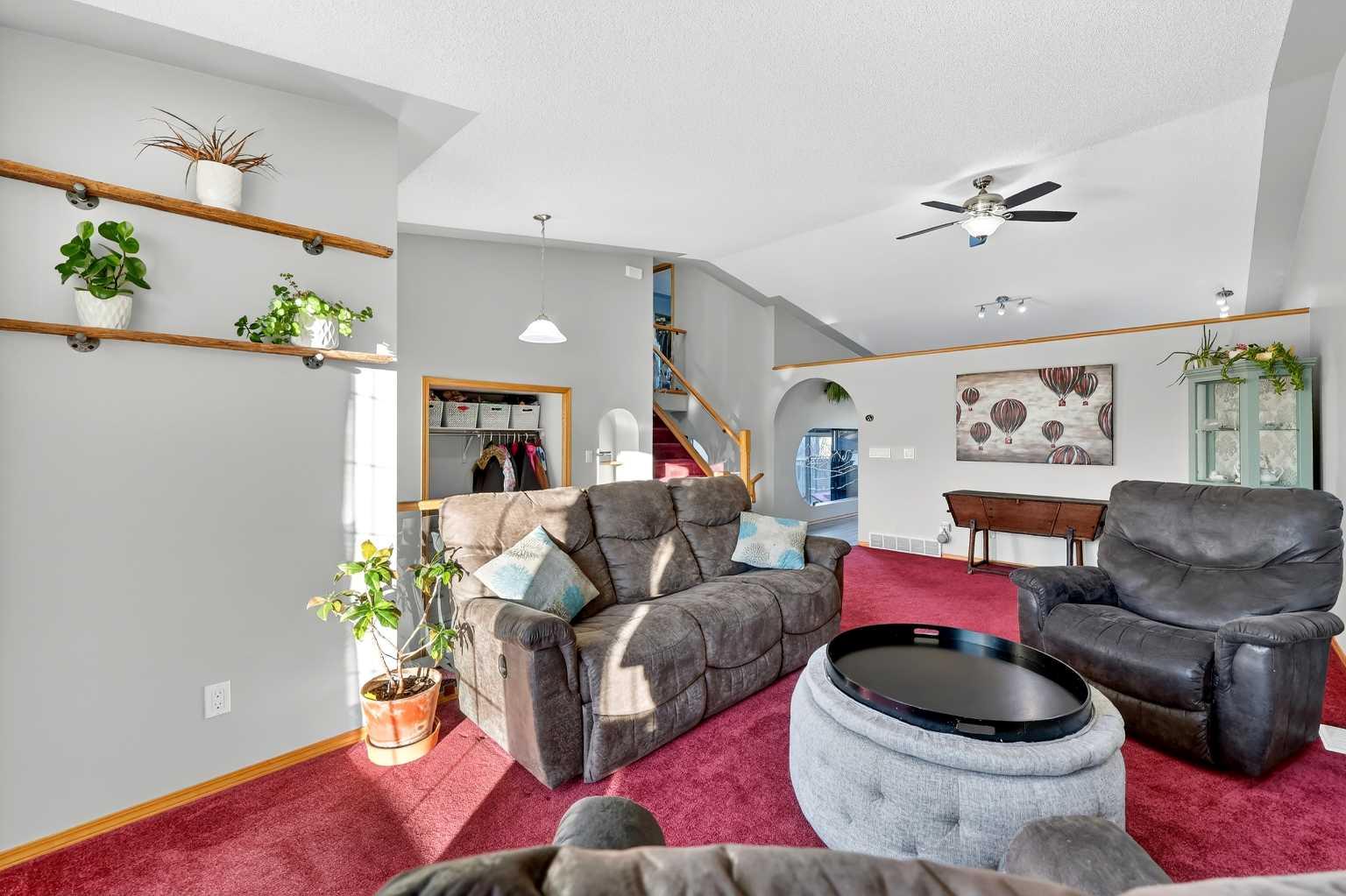 1336 Meadowbrook Drive SE