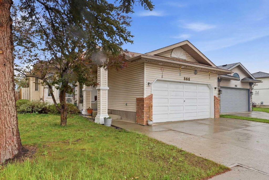 Photo of 866 Applewood Drive SE, Calgary, AB T2A 7R6 (MLS # A2311703)