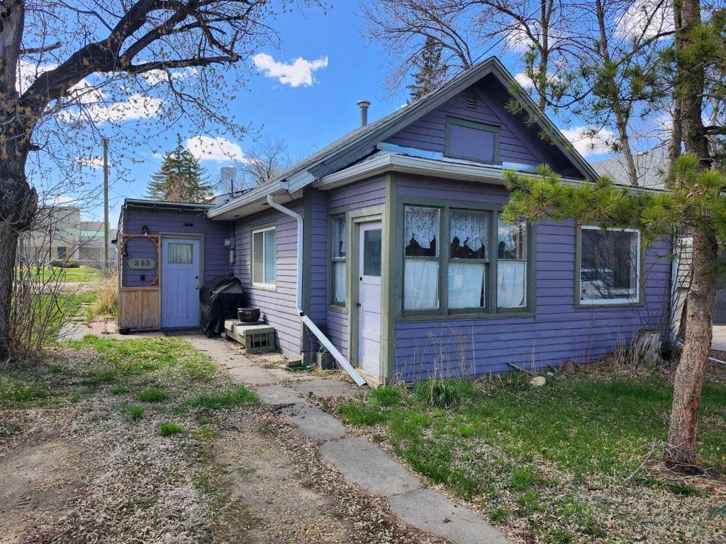 Photo of 355 4 Street W, Drumheller, AB T0J 0Y3 (MLS # A2307843)
