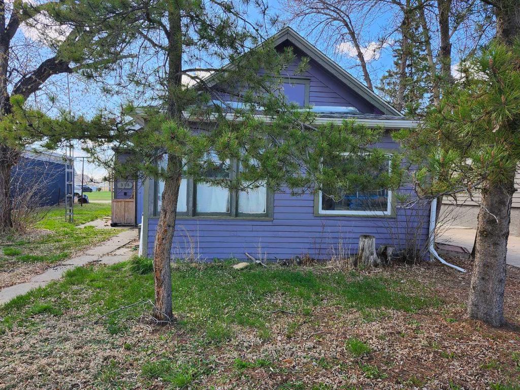 Photo of 355 4 Street W, Drumheller, AB T0J 0Y3 (MLS # A2307843)