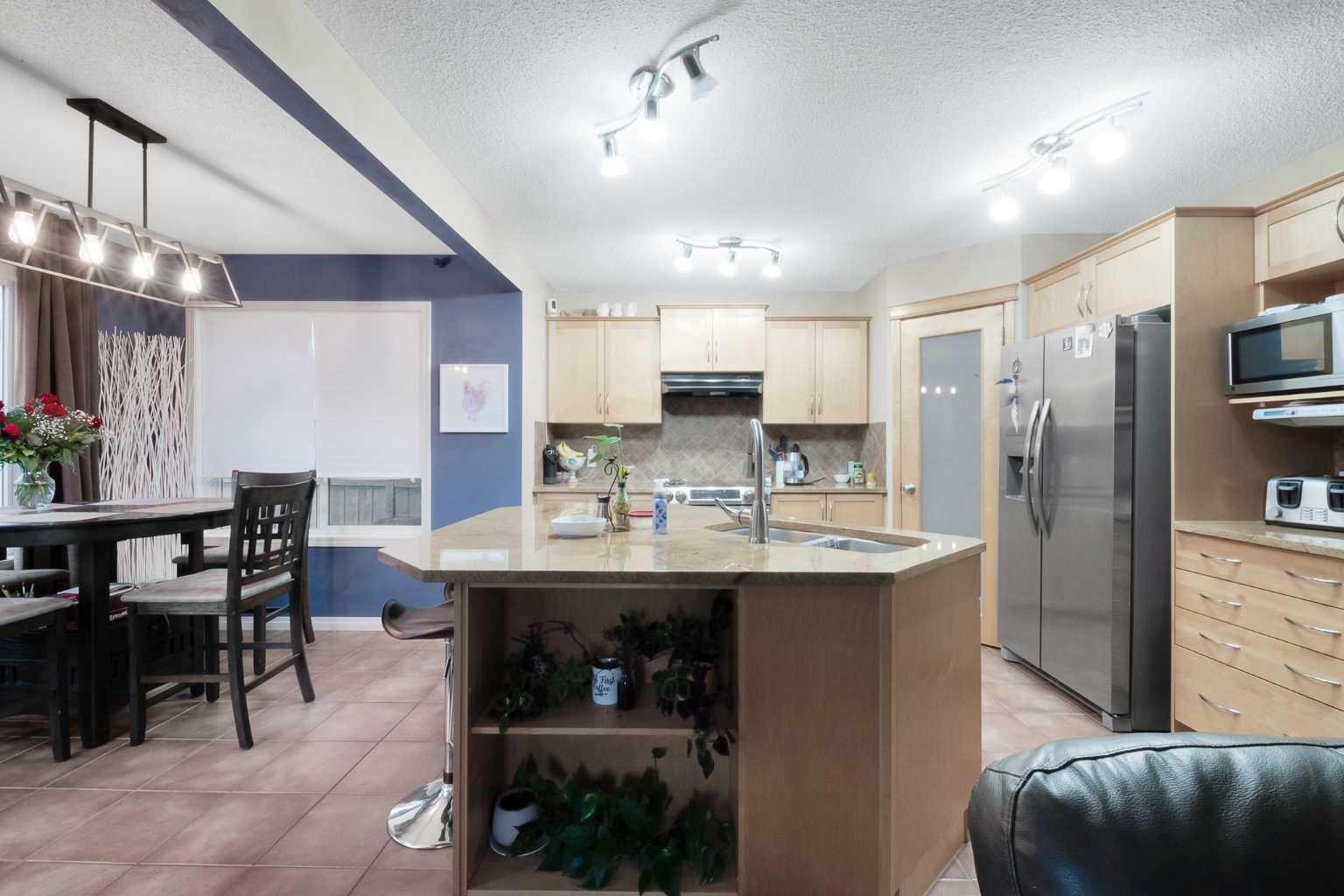 33 Kincora Landing NW