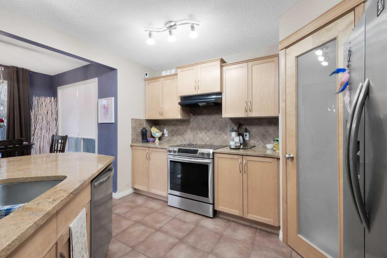 33 Kincora Landing NW