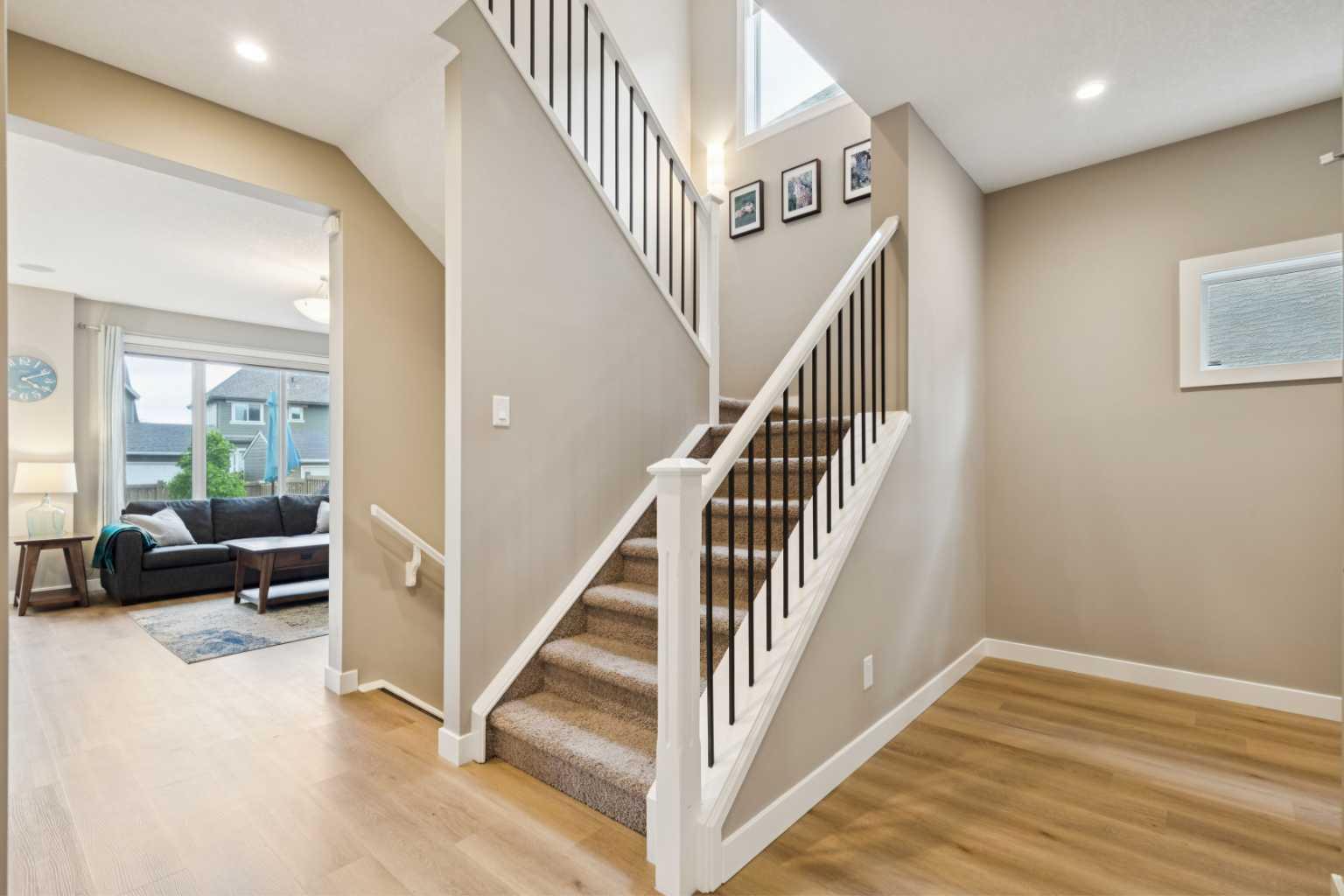 52 Marquis Crescent SE