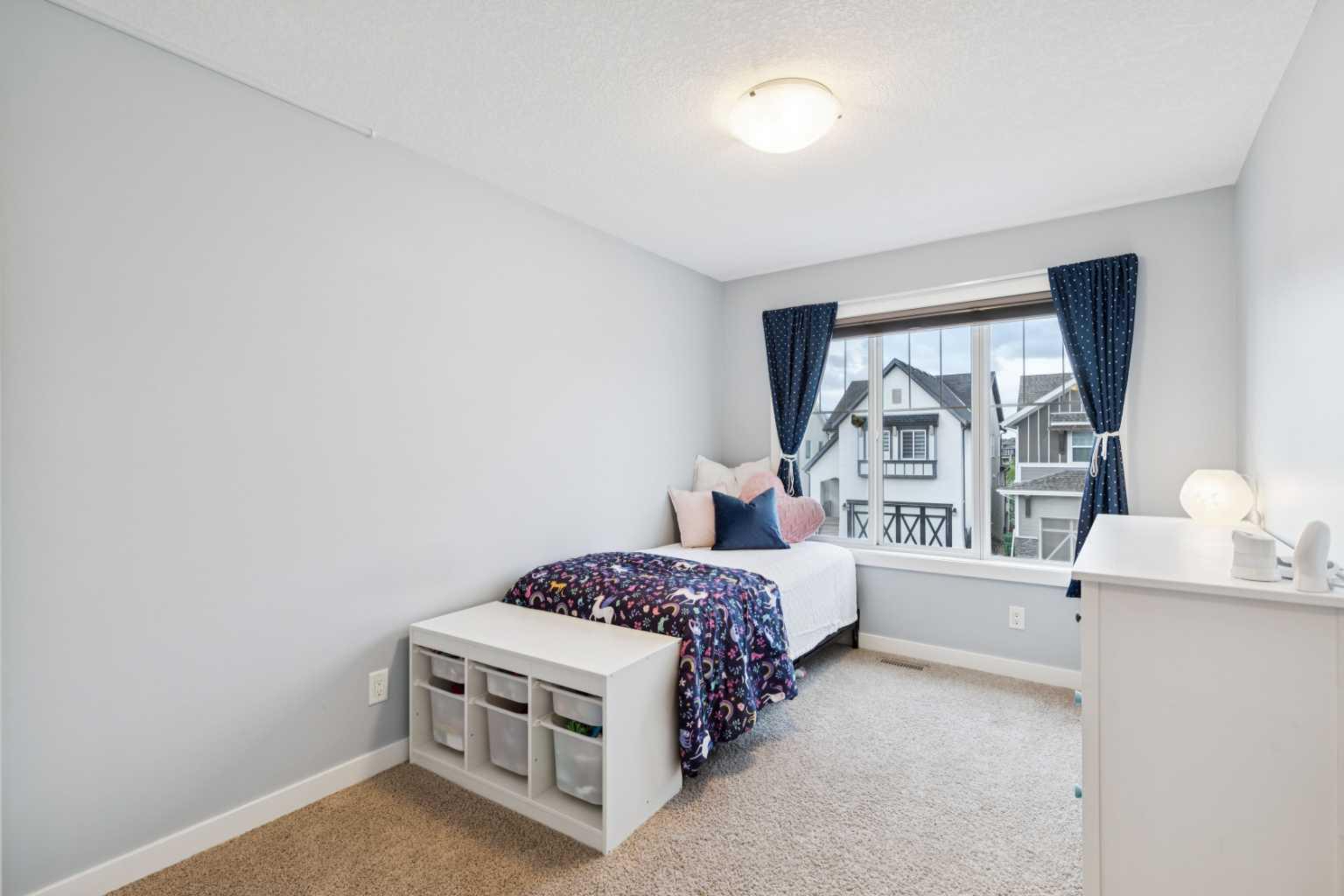 52 Marquis Crescent SE