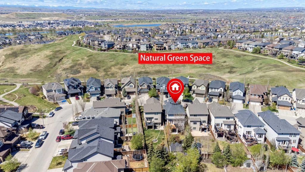 Photo of 106 Cranarch Landing SE, Calgary, AB T3M 0Z7 (MLS # A2310398)