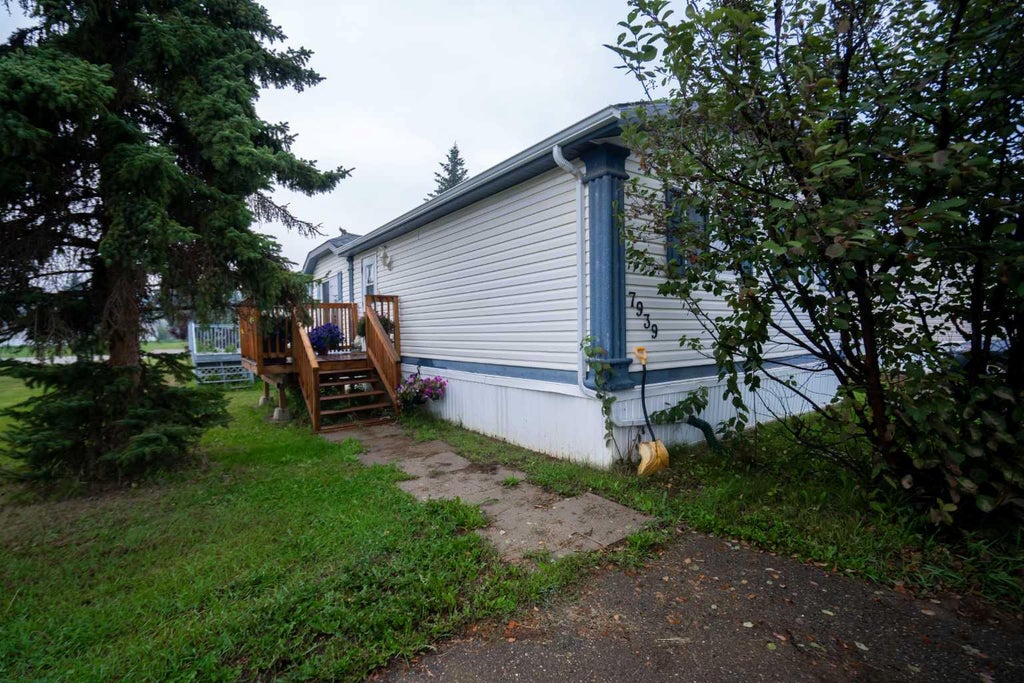 Photo of 7939 97, Peace River, AB T8S 1S4 (MLS # A2341140)