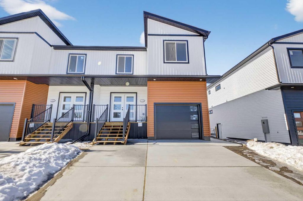 Photo of 1520 25 Street, Didsbury, AB T0M 0W0 (MLS # A2293989)